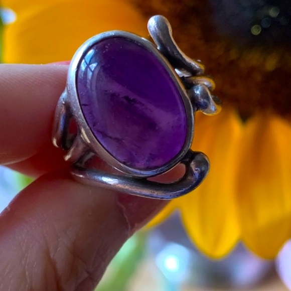 VINTAGE DESIGNER PURPLE OVAL AMETHYST CABOCHON STERLING SILVER RING HEAVY CHUNKY